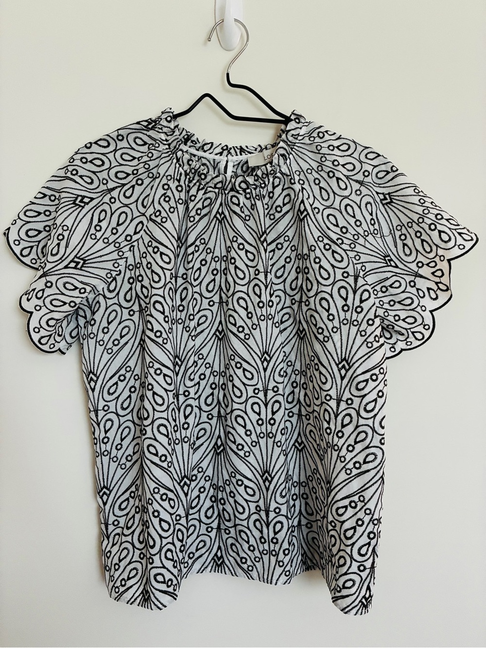 Loft Scalloped Sleeve Brown & White Embroidered Blouse size small
